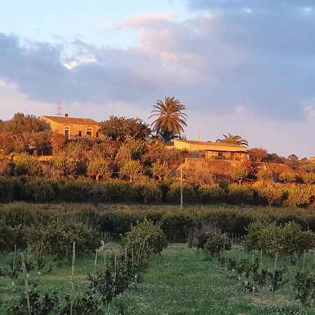 Villa Calma Noto Eksteriør billede