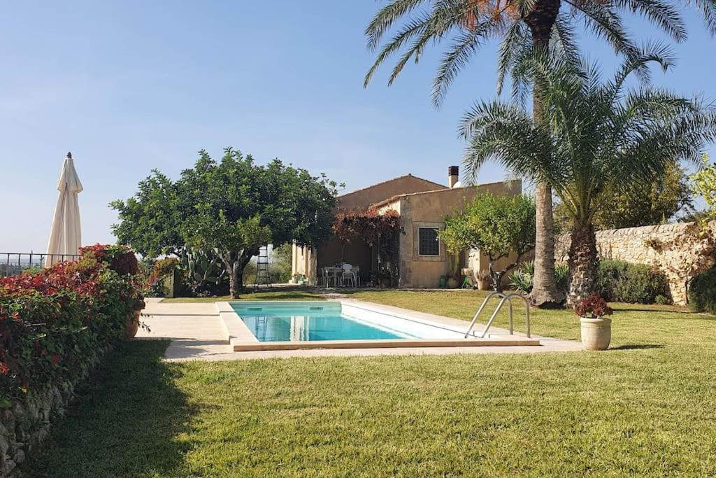 Villa Calma Noto Eksteriør billede